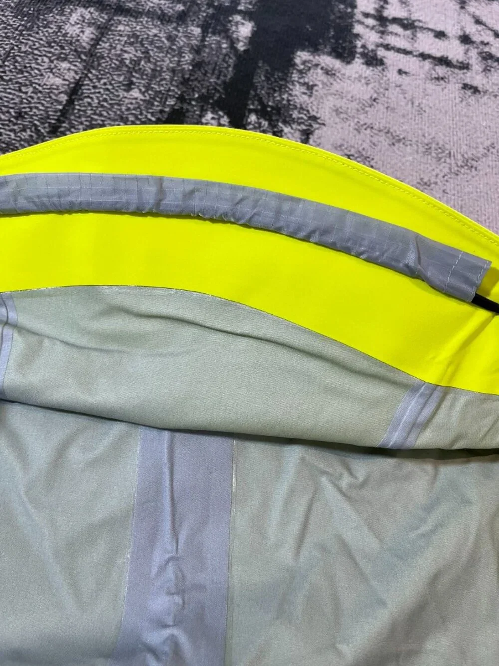 Arc'teryx GORE‑TEX Hard Shell Hooded Jacket Colorblock Yellow Navy Red XL